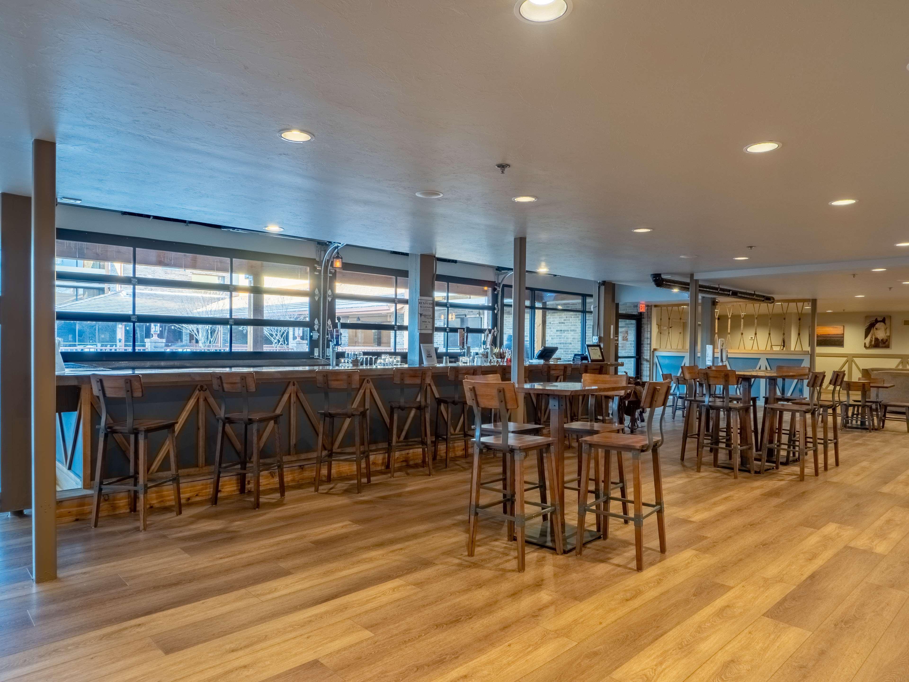 Best Western Plus Saddleback Inn And Conference Center Оклахома-Сіті Екстер'єр фото