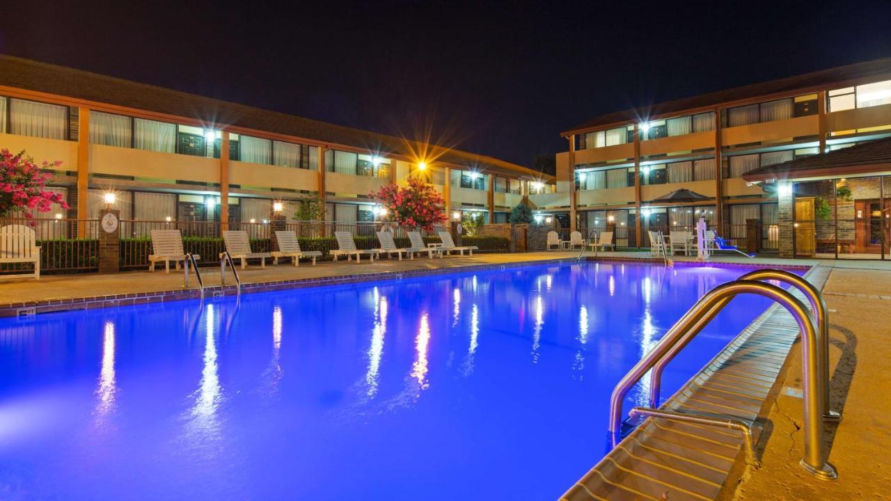 Best Western Plus Saddleback Inn And Conference Center Оклахома-Сіті Екстер'єр фото